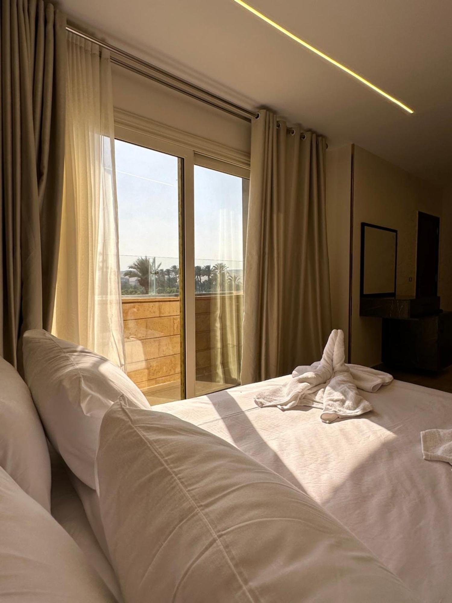 Taj Pyramids View Inn Kafrat al Jabal ภายนอก รูปภาพ