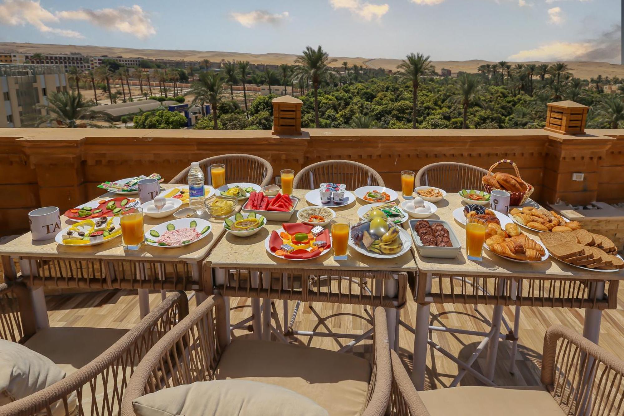 Taj Pyramids View Inn Kafrat al Jabal ภายนอก รูปภาพ
