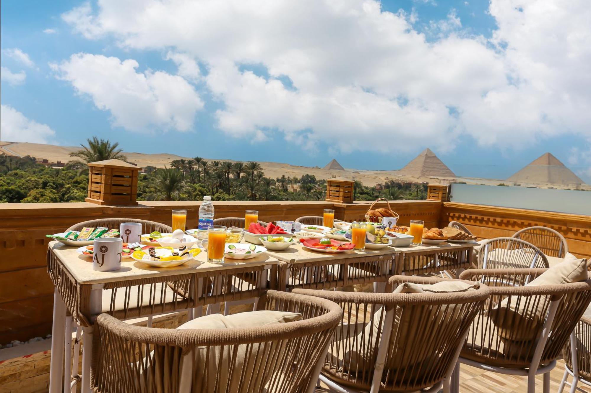 Taj Pyramids View Inn Kafrat al Jabal ภายนอก รูปภาพ